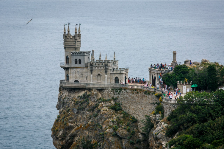 В Крыму выросло число местных жителей, бронирующих отели по сниженным ценам